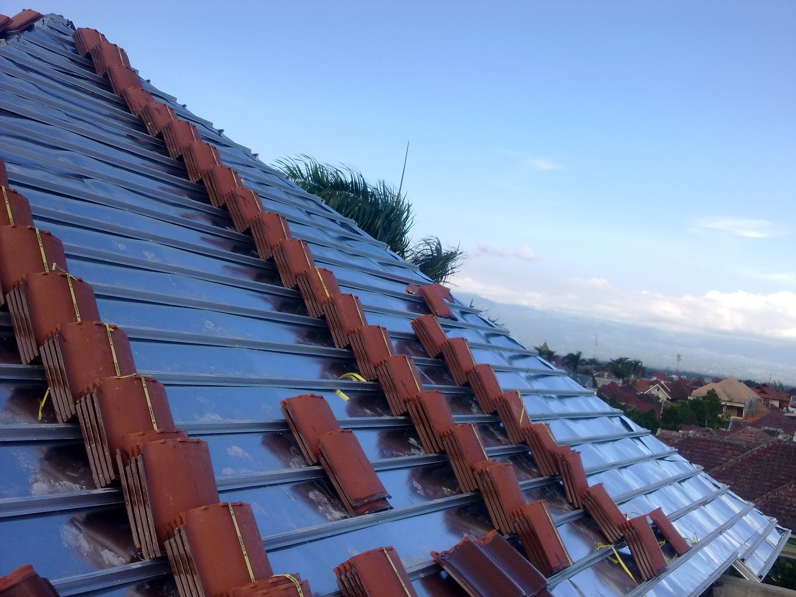 Memilih Atap Rumah yang Sesuai Kondisi