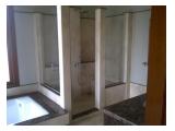 Rumah Masih Baru For Rent di Simprug Golf