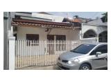 Jual rumah lama Rawamangun 6,5x15 m, 1,5 lantai, hadap Timur