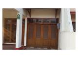 Pintu garasi