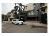 Di Jual Rumah apik di Jl. Niaga Hijau 3 - Pondok Indah