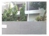 Rumah Posisi Hook di Kawasan Strategis Tomang, Jakarta Barat