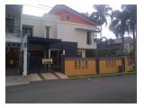 rumah dijual posisi hook, 2 lantai, di muka gerbang villa dago pamulang
