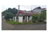 Jual rumah tua Pulomas Barat 14x20m, hoek, murah hitung tanah saja
