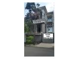 Jual rumah mewah Kelapa Gading uk. 10x28m, 3 lantai, semi furnished 