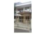Disewakan rumah Kelapa Gading 6x15m, 2,5 lantai, hadap Timur 