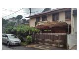 Jual rumah Pulomas 288m, 2 lantai, hadap Selatan 