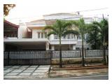 Dijual Tanpa Perantara Rumah Besar 2 Lantai Cempaka Putih