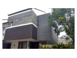 Dijual Rumah di Cilandak, Jakarta Selatan - 6+2 Kamar Tidur Dengan Private Pool