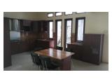 Jual Rumah Tinggal jalan kemang selatan IX Jakarta selatan With Swimming Pool