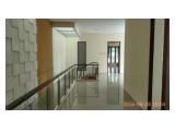 Jual Rumah Tinggal jalan kemang selatan IX Jakarta selatan With Swimming Pool