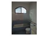 Di Jual Rumah di Kemang , 5 Kamar Tidur - Unfurnished