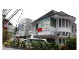 DIJUAL rumah bergaya colonial cocok untuk kantor atau usaha 