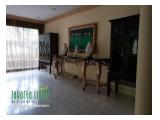 Dijual Rumah Mewah Terawat di lokasi strategis di Jl. Hang Tuah, Kebayoran Baru