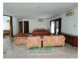 Dijual Rumah di Area Simprug Golf, Simprug, Jakarta Selatan