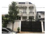 Jual Rumah Mewah di Menteng, Jakarta Pusat - 4 Lantai Ada Basement, 11 Kamar Tidur
