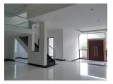 Dijual Cepat Rumah Baru Permata Buana Jakarta Barat - 3 Lantai 4 Kamar Tidur