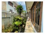 Dijual Rumah Hitung Tanah di Tebet Jakarta Selatan - 6 Kamar Tidur Lokasi Strategis
