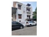 Dijual Unit Rumah Taman Palem Jakarta Barat Kondisi Unfurnished Tipe 4BR+ 3 Lantai
