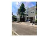 Jual Rumah Baru Turuh Harga di Dalam Komplek Cilandak, Jakarta Selatan - Ada Kolam Renang, Furnished, Posisi Hook