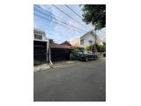 Jual Rumah di Kebayoran Baru, Jakarta Selatan - Dalam Komplek, Jalan Lebar & Depan Taman